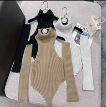 Load image into Gallery viewer, Cold Shoulder Top